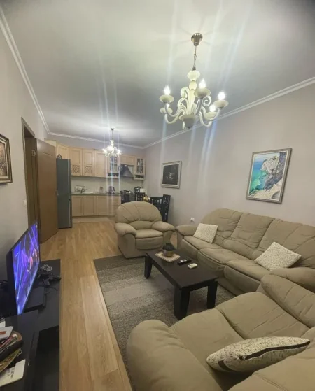 Tirane, jepet me qera apartament 2+1+Ballkon Kati 4, 100 m² 450 € (rruga Besim Alla prane pallateve Cabej ( Yzberisht))