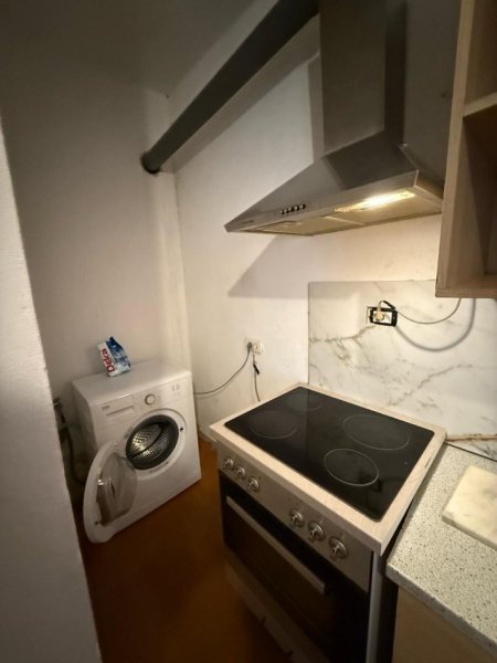 Tirane, jepet me qera apartament 2+1 Kati 0, 110 m² 300 € (Rruga Riza Abazi)