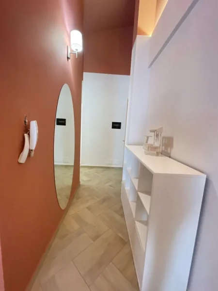 Tirane, jepet me qera apartament 2+1+Aneks+Ballkon Kati 4, 164 m² 900 € (Liqeni i Thate)