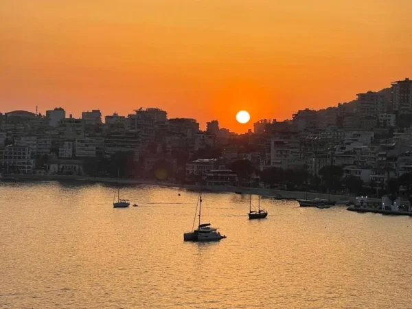 SHITEN: 🔵 2 Apartamente 1+1 & 2+1 Luksoz Në 📌 Sarandë Ngjitur Me Hotel Butrinit ( 100 M Nga Orange Club) - Me Pamje nga Deti - Investim i Ri, Super Cilesore (350,000€ )