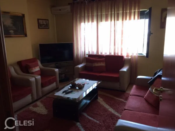 Tirane, jepet me qera apartament 2+1+Ballkon Kati 11, 70 m² 500 € PRANE SPAK