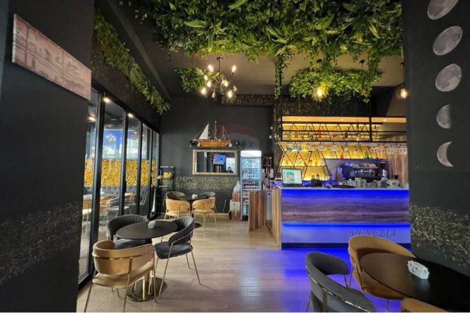Tirane, shitet bar-kafe Kati 1, 115 m² 340.000 € (Yzberisht)