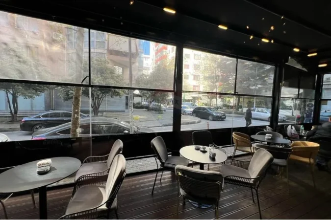 Tirane, shitet bar-kafe Kati 1, 115 m² 340.000 € (Yzberisht)