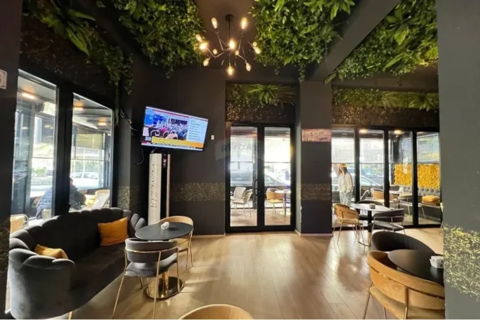 Tirane, shitet bar-kafe Kati 1, 115 m² 340.000 € (Yzberisht)