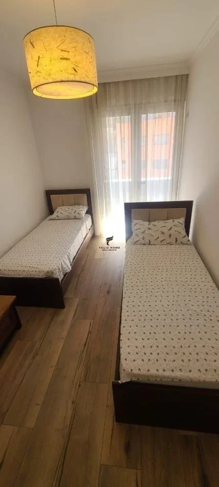 Tirane, jepet me qera apartament 2+1+Ballkon Kati 6, 85 m² 500 € (ASTIR)