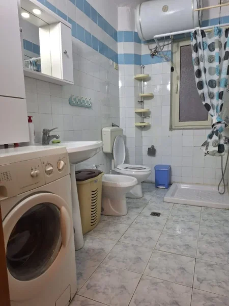 Tirane, jepet me qera apartament 2+1 Kati 5, 75 m² 550 € (STADIUMI DINAMO)