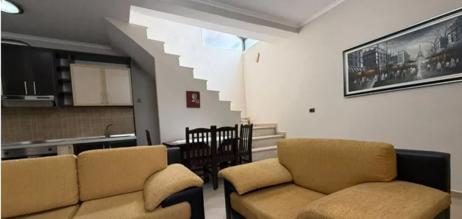 Tirane, jepet me qera apartament 3 Katshe Kati 1, 180 m² 600 € (XHAMLLIK)