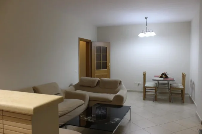 Tirane, jepet me qera apartament 2+1 Kati 4, 100 m² 700 € (Jepet Apartament me Qera 2+1+1 te Sheshi Willson)