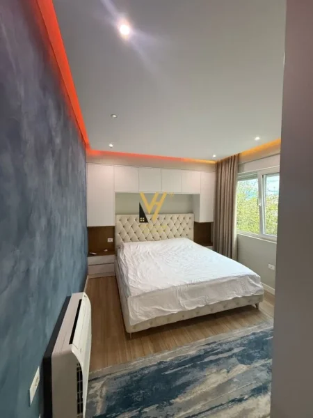 Tirane, shitet apartament 3+1+Ballkon Kati 3, 135 m² 300.000 € (LIQENI I THATE)