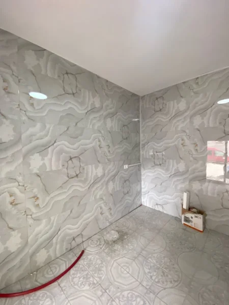 Durres, jepet me qera ambjent biznesi Kati 0, 25 m² 250 € (Shkolla Qemal Mici)