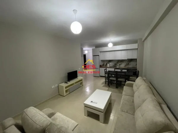 Vlore, shitet apartament 1+1+Ballkon Kati 10, 75 m² (Rruga 7 Nëntori)