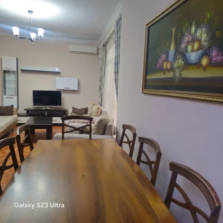 Tirane, shes 2+1+Ballkon , 111 m² 115.000 € (Fresku)