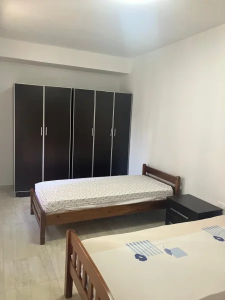 Jepet me Qera Apartament 2+1 ne Komunen e Parisit , Qeraja 600 Euro
