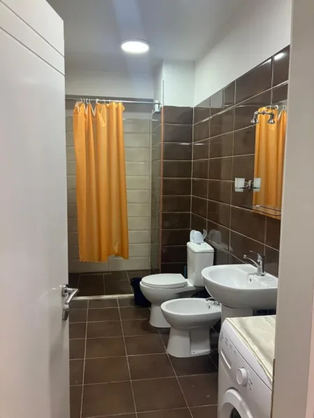 Jepet me Qera Apartament 2+1 ne Komunen e Parisit , Qeraja 600 Euro
