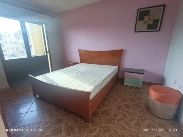 Tirane, jepet me qera apartament 3+1 Kati 3, 100 m² 450 € (Jepet me Qera Super Apartamenti 3+1 ne Xhamllik)