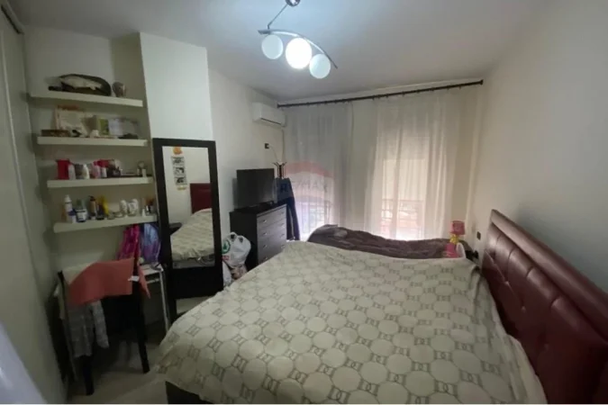 shitet , 57 m² 120.000 € (APARTAMENT 1+1 PER SHITJE TE ISH TREGU ELEKTRIK!)