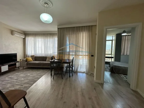 Tirane, jepet me qera apartament 1+1+Ballkon Kati 6, 59 m² 450 € (Unaza e Re)