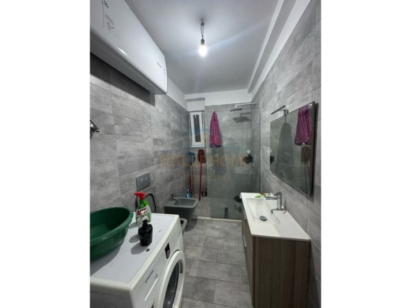Tirane, jepet me qera apartament 2+1+Ballkon Kati 9, 94 m² 550 € (Kompleksi Golden Park)