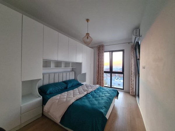 Tirane, jepet me qera apartament 1+1 Kati 10, 70 m² 600 € (Rruga E Dibres)