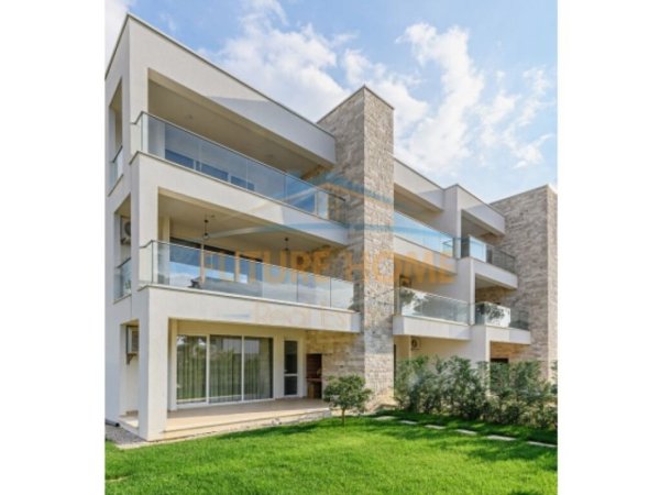 Durres, shitet apartament 2+1+Ballkon Kati 2, 105 m² 335.000 € (Kompleksi &quot;San Pietro&quot; , Gjiri i Lalzit)