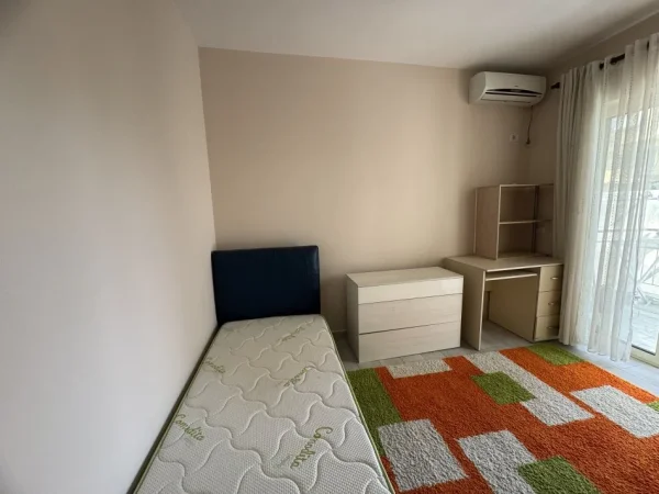 Tirane, jepet me qera 2+1+Ballkon Kati 3, 93 m² 550 € (Shyqyri Brari)