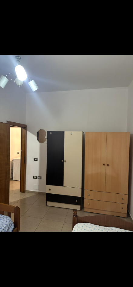 Tirane, jepet me qera apartament 1+1+Aneks Kati 0, 40 m² 300 € (Havzi Nela)