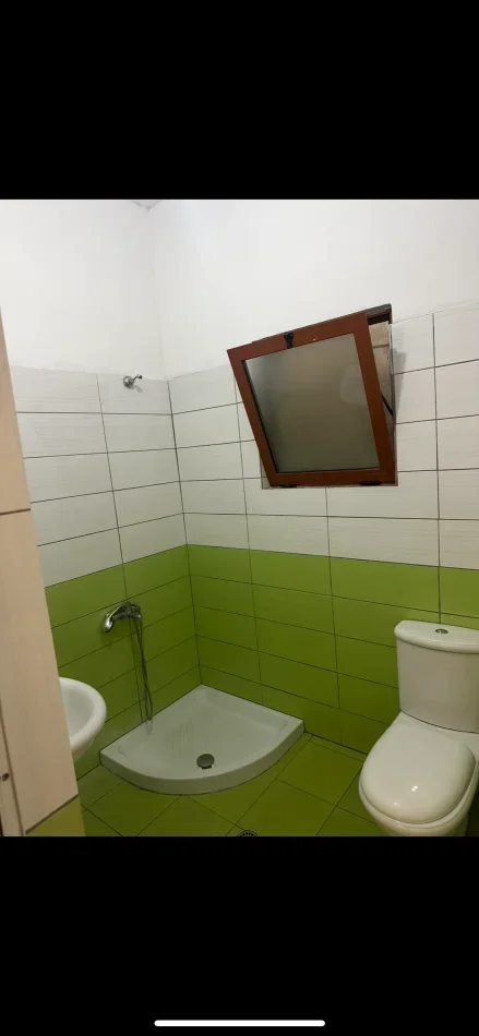Tirane, jepet me qera apartament 1+1+Aneks Kati 0, 40 m² 300 € (Havzi Nela)