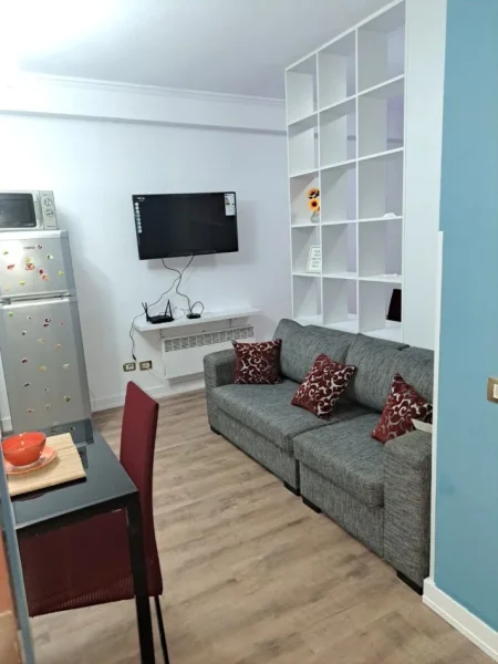 Tirane, jepet me qera garsonier 1+1 Kati 6, 45 m² 370 € (Astir tek Bohemi)