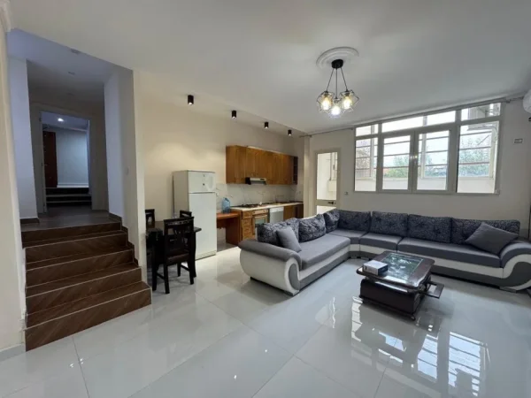 Tirane, shitet apartament Kati 0, 93 m² 145.000 € 