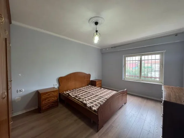 Tirane, shitet apartament Kati 0, 93 m² 145.000 € 