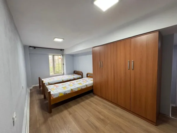 Tirane, shitet apartament Kati 0, 93 m² 145.000 € 