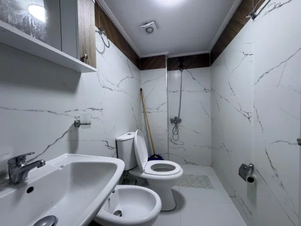 Tirane, shitet apartament Kati 0, 93 m² 145.000 € 