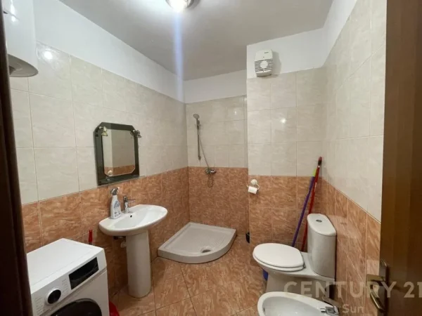 Tirane, jepet me qera apartament 1+1 Kati 1, 68 m² 450 € (Rruga Ali Demi)