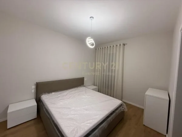 Tirane, jepet me qera apartament 2+1 Kati 6, 105 m² 800 € (Don Bosko)