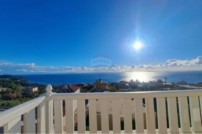 Dhermi - Palase, shitet Vile 3 Katshe , 248 m² 400.000 € (Dhermi)