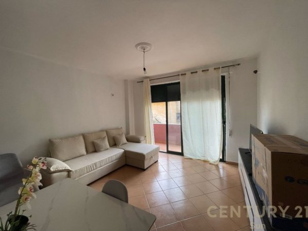 Tirane, jepet me qera apartament 1+1 Kati 1, 68 m² 450 € (ALI DEMI)