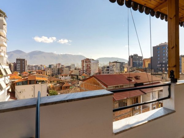Tirane, shitet apartament 1+1 Kati 5, 59 m² 132.000 € (Pazari i ri)