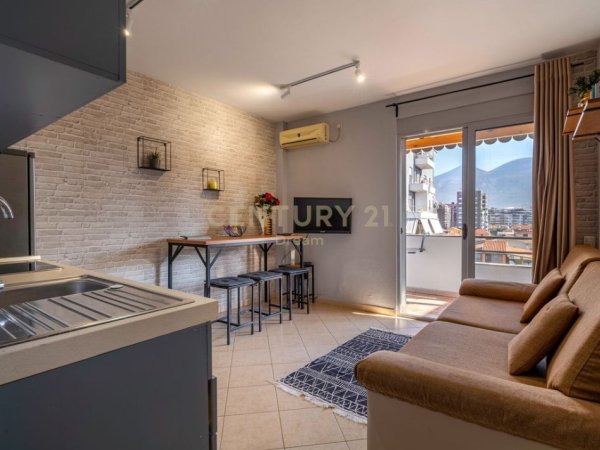 Tirane, shitet apartament 1+1 Kati 5, 59 m² 132.000 € (Pazari i ri)