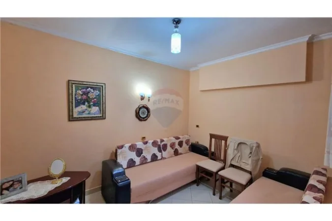 Vlore, shitet shtepi 1 Katshe , 298 m² 130.000 € (Lgj.24 Maj, Cole)