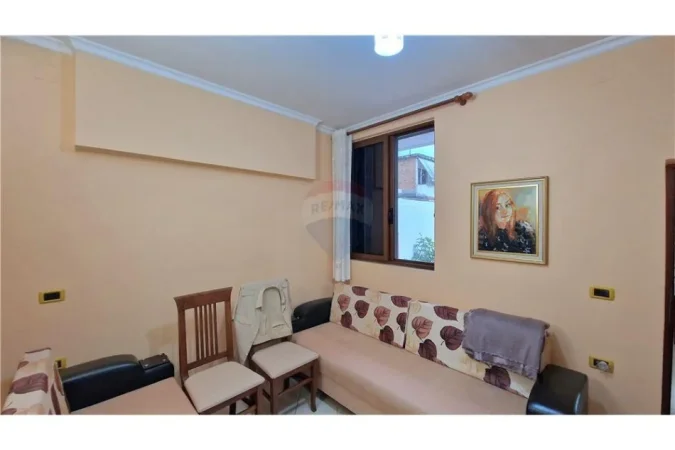 Vlore, shitet shtepi 1 Katshe , 298 m² 130.000 € (Lgj.24 Maj, Cole)