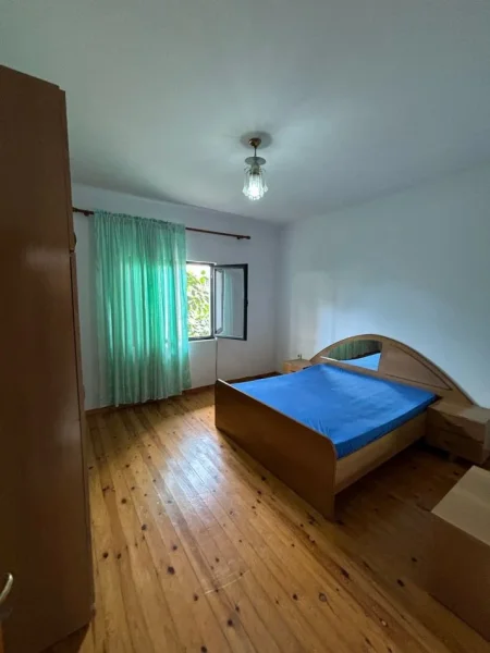 Tirane, jepet me qera apartament 2+1+Aneks+Ballkon Kati 1, 100 m² 420 € (rruga e elbasanit)