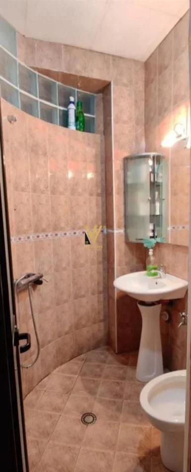 Tirane, shitet apartament 2+1+Ballkon Kati 5, 114 m² 235.000 € (BLLOKU)