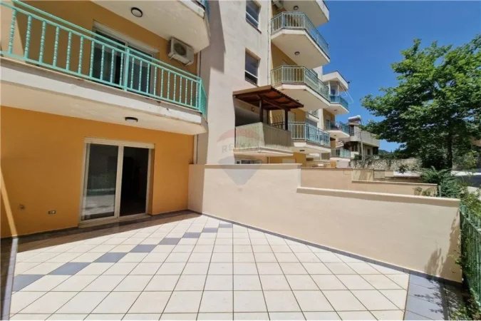 Vlore, shitet apartament Kati 1, 61 m² 64.900 € (Uje i Ftohte)