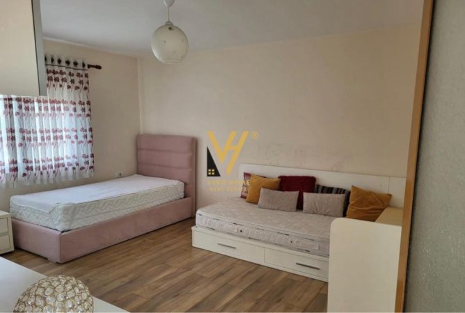 Tirane, jepet me qera apartament 2+1+Ballkon Kati 6, 130 m² 600 € (RRUGA SIRI KODRA)