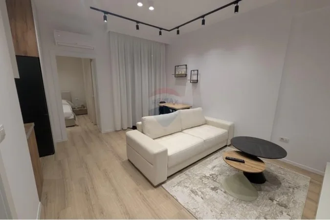 Tirane, jepet me qera apartament 1+1 Kati 1, 60 m² 500 € (kopshti botanik)