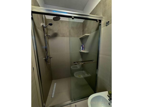 Tirane, jepet me qera apartament 1+1 Kati 4, 69 m² 650 € (ish fusha aviacionit)