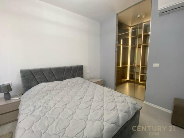 Tirane, jepet me qera apartament 1+1 Kati 4, 69 m² 650 € (ish fusha aviacionit)