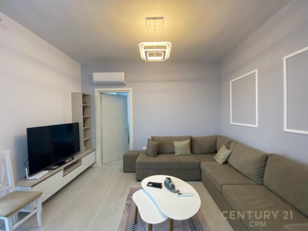 Tirane, jepet me qera apartament 1+1 Kati 4, 69 m² 650 € (ish fusha aviacionit)