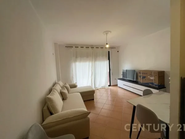 Tirane, jepet me qera apartament 1+1 Kati 1, 450 € (Ali Demi)
