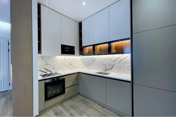 Tirane, jepet me qera apartament 2+1+Aneks+Ballkon Kati 8, 96 m² 1.300 € (Kompleksi Delijorgji)